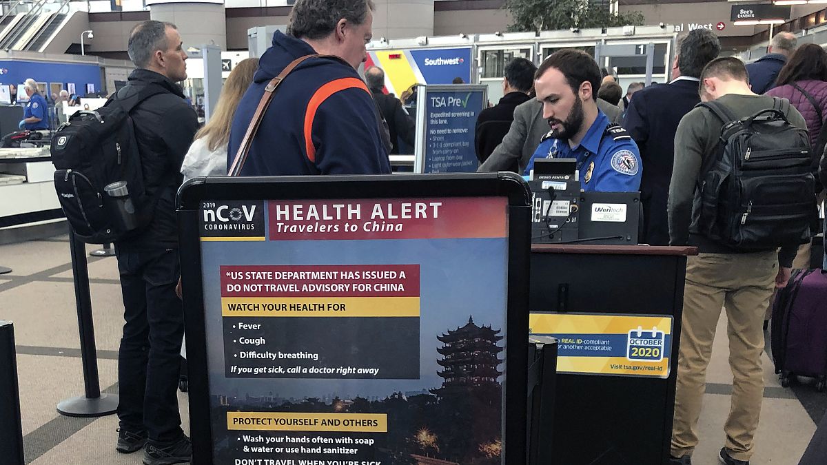 Virus-Warnung am Flughafen von Denver in den USA
