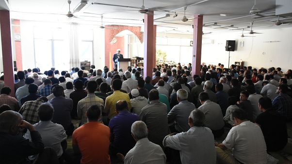 İran'ın başkenti Tahran'daki Sadıkıyye Ehli Sünnet Mescidi İran'ın başkenti Tahran'daki Sadıkıyye Ehli Sünnet Mescidi