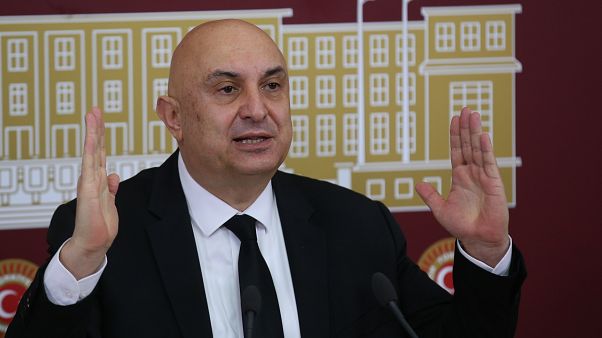 CHP Grup Başkanvekili Engin Özkoç, TBMM'de basın toplantısı düzenledi CHP Grup Başkanvekili Engin Özkoç, TBMM'de basın toplantısı düzenledi