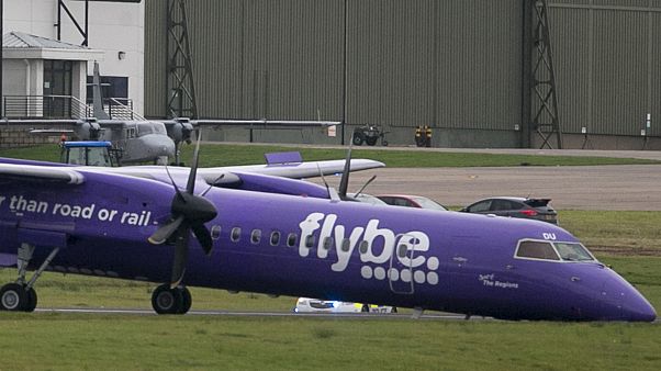 Bruchlandung einer Flybe-Maschine in Belfast 2017. Bruchlandung einer Flybe-Maschine in Belfast 2017.