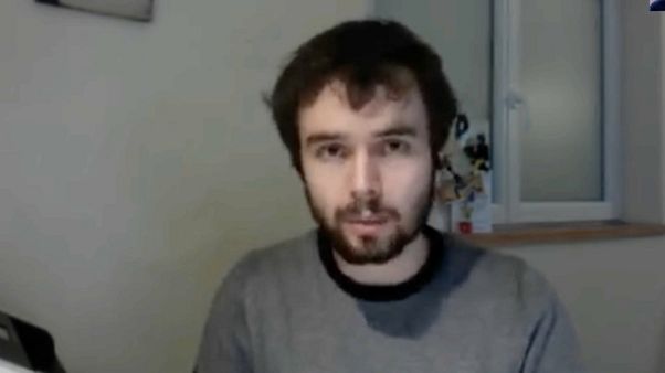 شاهد: طبيب عام في فرنسا تحت الحجر الصحي بعد إصابته بفيروس كورونا شاهد: طبيب عام في فرنسا تحت الحجر الصحي بعد إصابته بفيروس كورونا