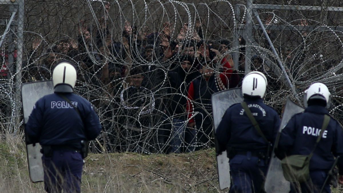 مرز یونان با ترکیه؛ بسیج شهروندان یونانی برای مقابله با هجوم پناهجویان