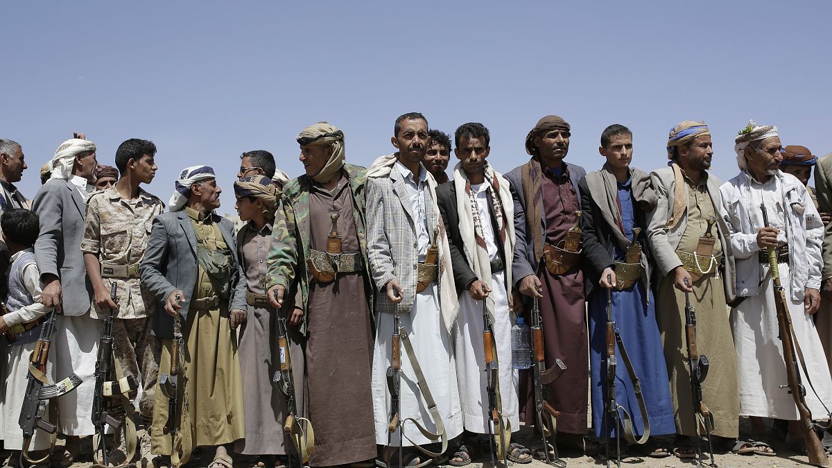 حملة لفرض قواعد اجتماعية صارمة في مناطق سيطرة متمردي اليمن