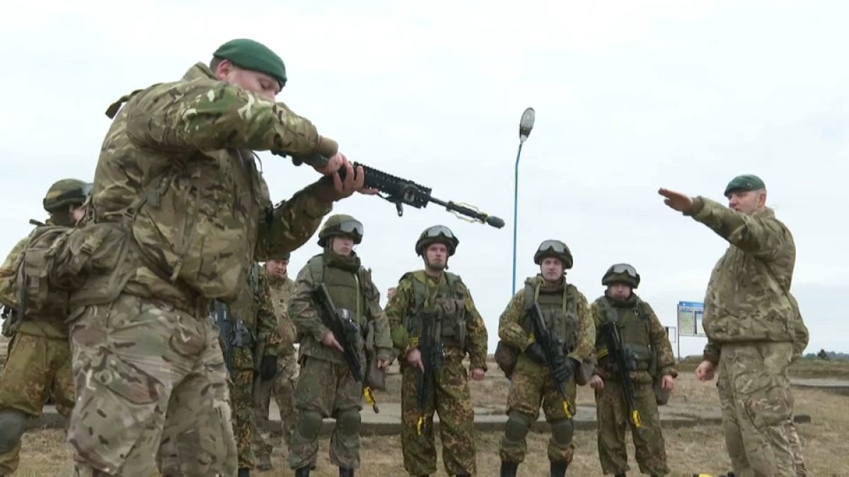 Совместные учения беорусских и британских военных