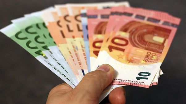 Los expertos minimizan la probabilidad de que los billetes propaguen el coronavirus Los expertos minimizan la probabilidad de que los billetes propaguen el coronavirus