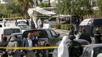 Последствия взрыва в Тунисе вблизи посольства США