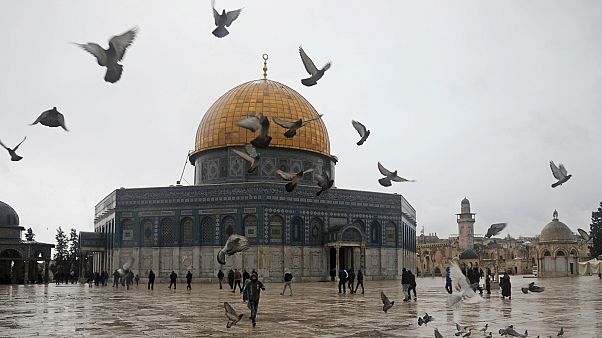 صلاة الجمعة في الأقصى: خطبة مقتضبة و20 ألف مصلي رغم كورونا صلاة الجمعة في الأقصى: خطبة مقتضبة و20 ألف مصلي رغم كورونا