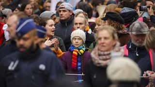 Brüksel'de iklim protestosuna binlerce kişi katıldı