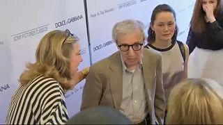 Tecavüzle suçlanan Woody Allen'nın kitabının basımı iptal edildi