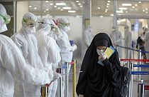 İranlı uzmanlar virüse karşı bilgilendirme notu dağıtıyor