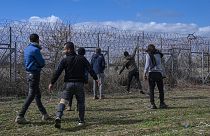 Aumenta o caos na fronteira greco-turca