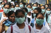 Hindistan'da maske takan tıp öğrencileri / Arşiv