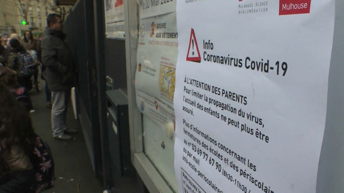 Coronavirus: Erste britische Tote - fast 800 Infizierte in Deutschland