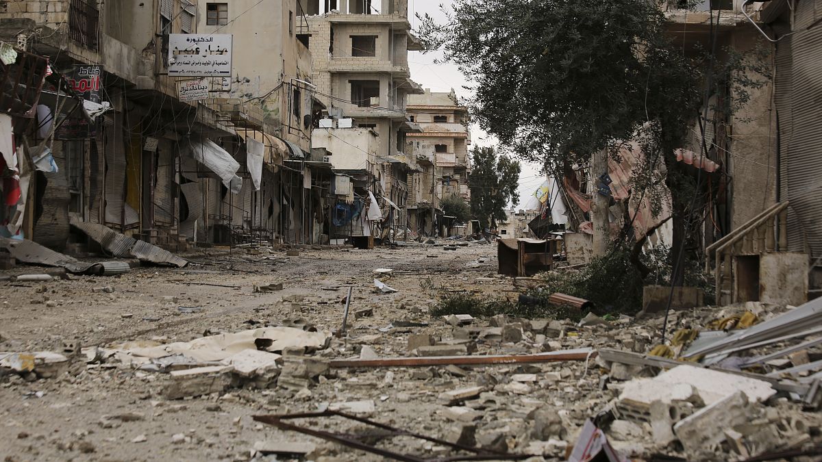 فيديو: سوريون يعودون إلى قرى مدمرة بعد وقف إطلاق النار في إدلب