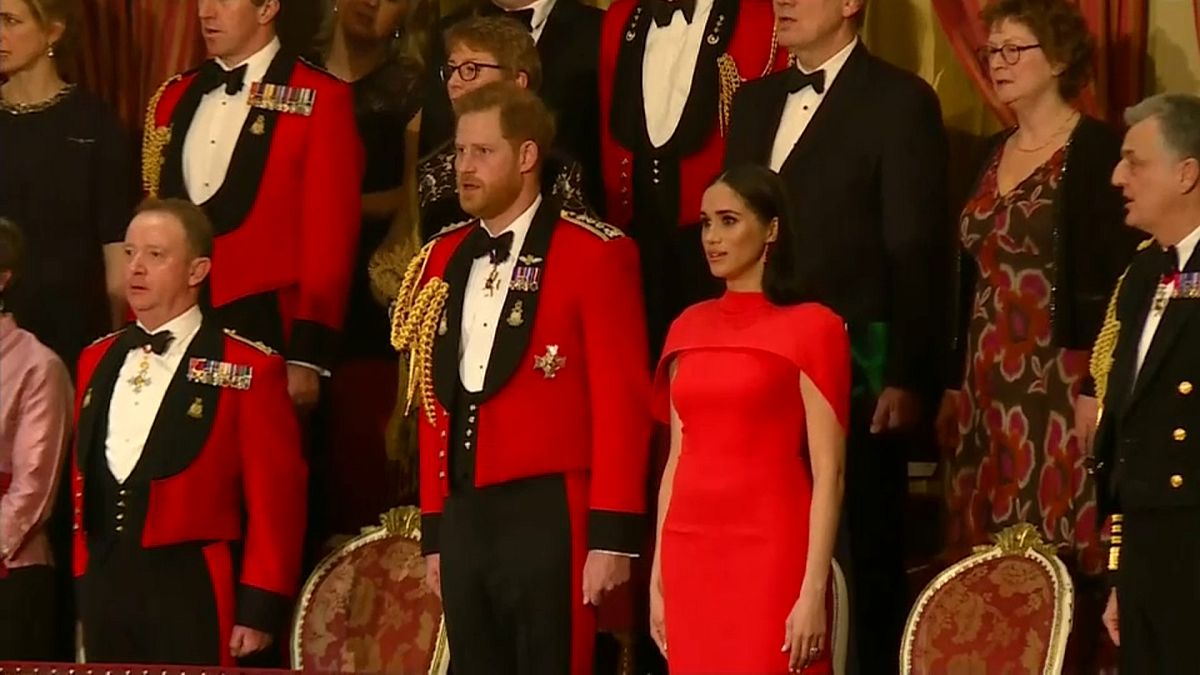 Enrique y Meghan participan en sus últimos actos como miembros de la familia real británica