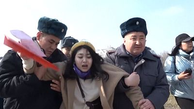 Κιργιστάν: Συλλήψεις φεμινιστριών