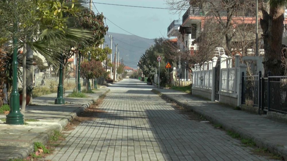Dans ce village grec, beaucoup refusent d'accueillir de nouveaux migrants