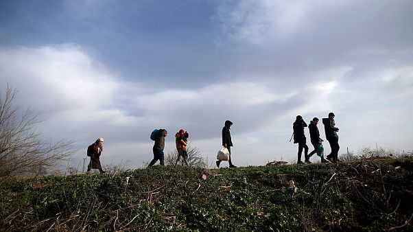 Fronteira entre a Turquia e a Grécia repleta de migrantes e de dúvidas Fronteira entre a Turquia e a Grécia repleta de migrantes e de dúvidas