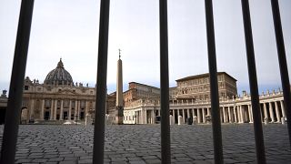 Az üres Szent Péter tér a Vatikánban 2020. március 10-én