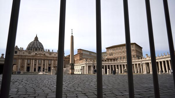 Az üres Szent Péter tér a Vatikánban 2020. március 10-én Az üres Szent Péter tér a Vatikánban 2020. március 10-én