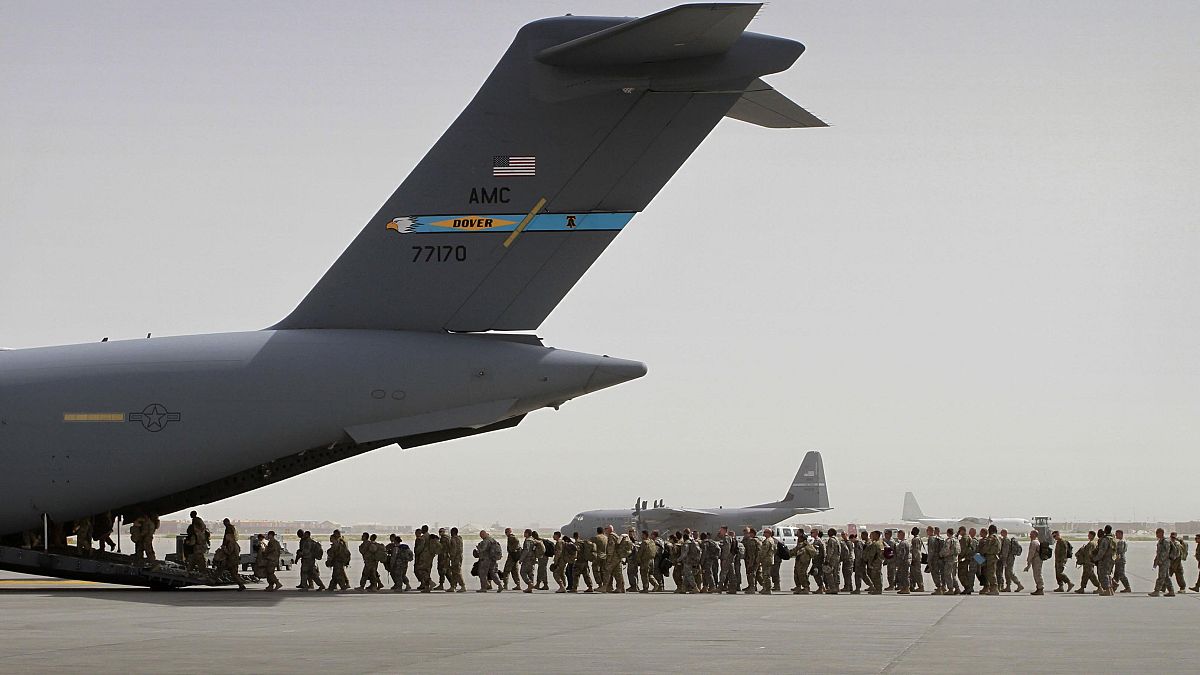 Afganistan'da konuşlu Amerikan askerleri, ülkeden ayrılırken. Bagram Hava Üssü / Afganistan
