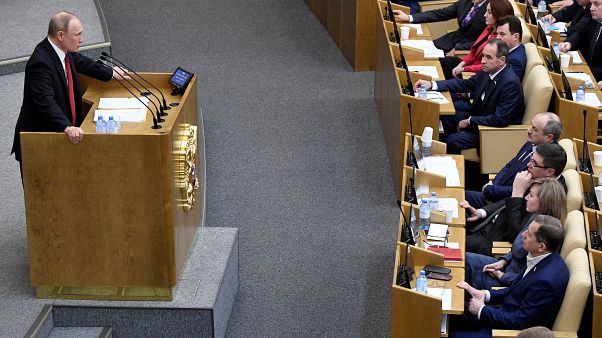 Putin vor der Duma Putin vor der Duma