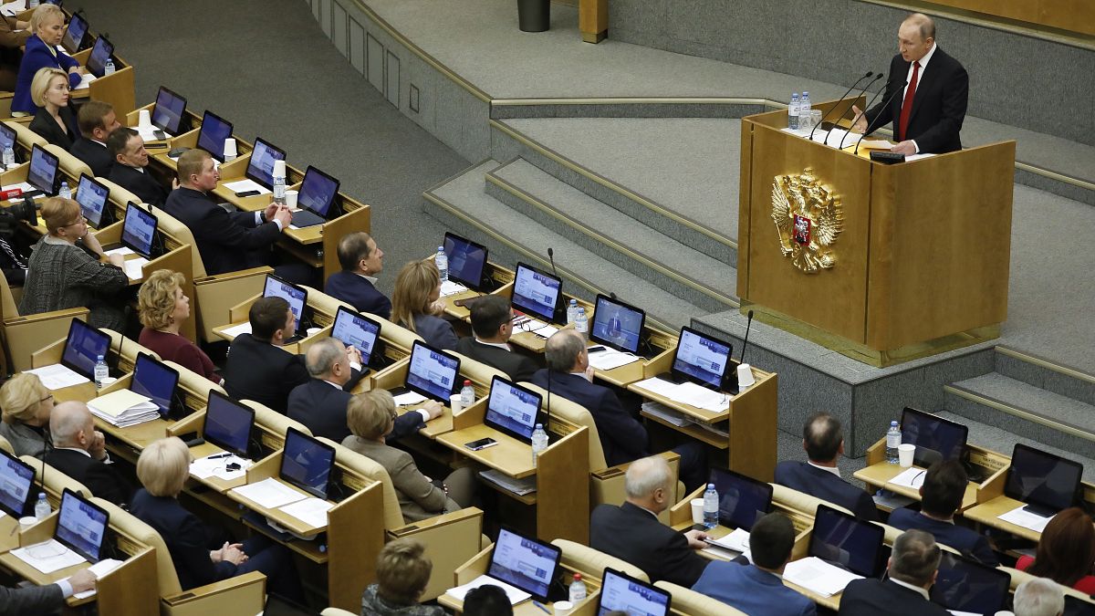 الرئيس الروسي فلاديمير بوتين خلال جلسة قبل التصويت على التعديلات الدستورية في مجلس الدوما 10/03/2020