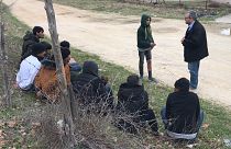 Αποκλειστικό: Συλλήψεις μεταναστών στον Έβρο στην κάμερα του euronews