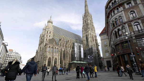 Österreichs Notfallplan gegen das Coronavirus Österreichs Notfallplan gegen das Coronavirus