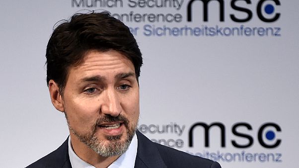 Arresto violento in Canada suscita indignazione Arresto violento in Canada suscita indignazione