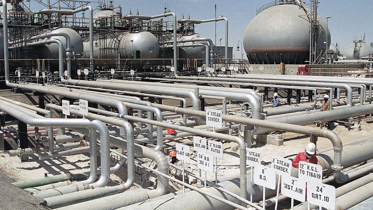 Suudi petrol devi Aramco üretim kapasitesini günlük rekor seviye 13 milyon varile çıkaracak