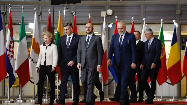Rencontre à Bruxelles entre les dirigeants de l'UE et ceux des Balkans occidentaux Rencontre à Bruxelles entre les dirigeants de l'UE et ceux des Balkans occidentaux