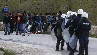 AB'den Atina'ya sığınmacılara şiddet iddialarını soruşturma çağrısı