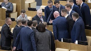 Депутатов Госдумы насильно отправили на карантин из-за COVID-19