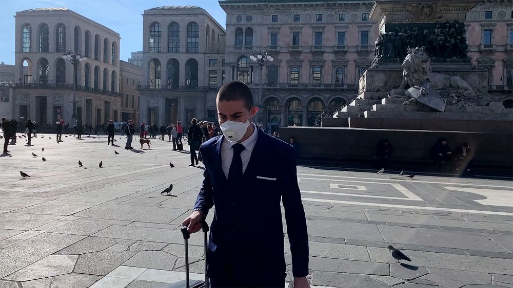L'Italie figée par le coronavirus entre mort, angoisse et espoir