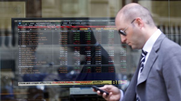 البورصات الأوروبية تنهار بعد عجز البنك المركزي الأوروبي عن طمأنتها البورصات الأوروبية تنهار بعد عجز البنك المركزي الأوروبي عن طمأنتها