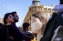 Coronavirus: Valencia ferma la festa tradizionale delle Fallas