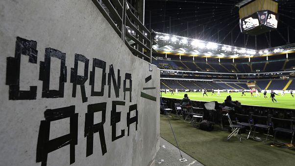 Спорт на паузе: коронавирус атакует по всем фронтам Спорт на паузе: коронавирус атакует по всем фронтам