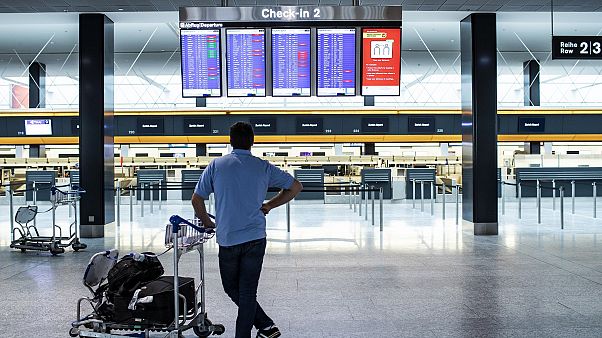 Türkiye'den Avrupa ülkelerine uçuşlar 17 Nisan'a kadar durduruluyor Türkiye'den Avrupa ülkelerine uçuşlar 17 Nisan'a kadar durduruluyor