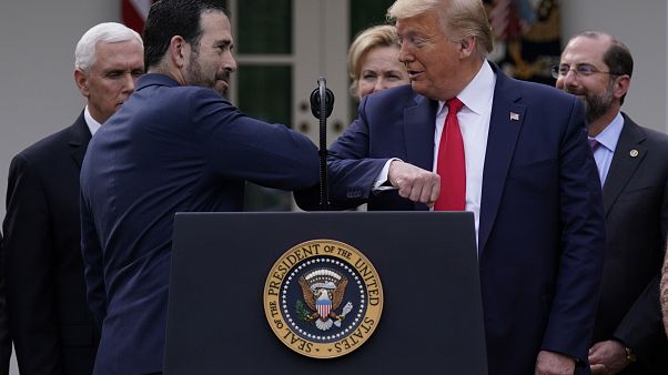 В США введён режим чрезвычайного положения В США введён режим чрезвычайного положения