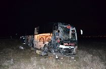 Aksaray'da tıra arkadan çarpan yolcu otobüsündeki 44 kişi yaralandı.
