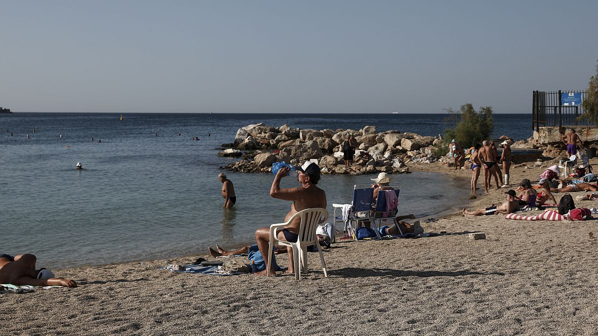 Ελλάδα: Με 40αρια φεύγει ο Ιούλιος