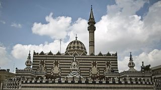 شاهد: أردنيون منقسمون حول إغلاق المساجد بسبب كورونا