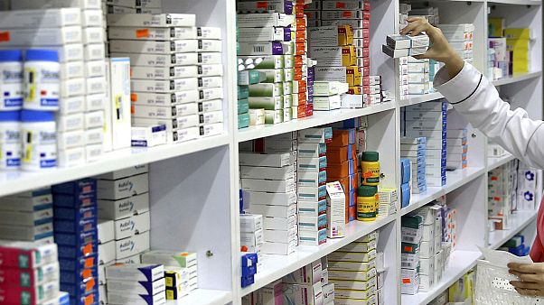 مبتلایان به ویروس کرونا چه داروهایی را نباید مصرف کنند؟ مبتلایان به ویروس کرونا چه داروهایی را نباید مصرف کنند؟