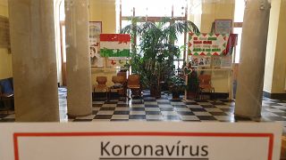 Koronavírus: Bizonytalan időre bezártak a magyar oktatási intézmények