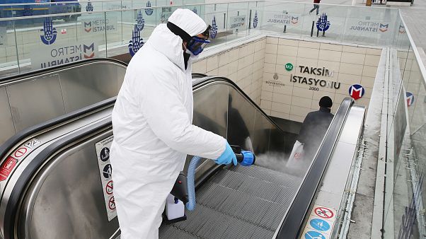 İstanbul Büyükşehir Belediyesi (İBB) yeni tip koronavirüse (Covid-19) karşı metroları dezenfekte ediyor İstanbul Büyükşehir Belediyesi (İBB) yeni tip koronavirüse (Covid-19) karşı metroları dezenfekte ediyor