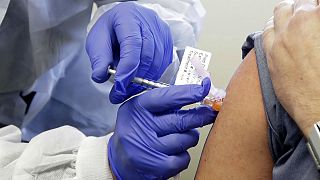 آزمایش واکسن کرونا روی انسان؛ چند قدم تا عرضه به بازار فاصله است؟