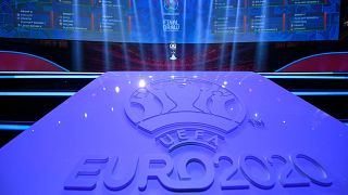 Euro 2020 Avrupa Futbol Şampiyonası, koronavirüs nedeniyle 2021'e ertelendi