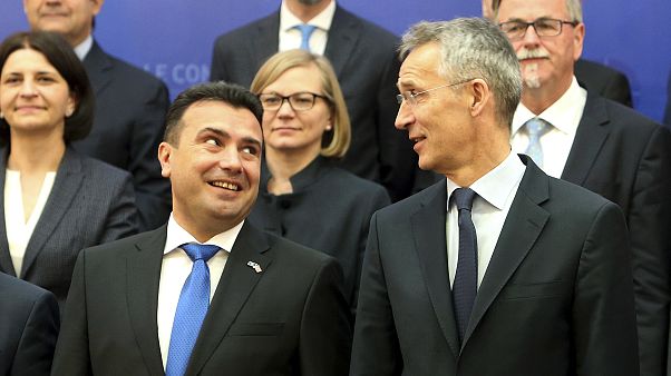 NATO Genel Sekreteri Jens Stoltenberg ve Kuzey Makedonya Başbakanı Zoran Zaev NATO Genel Sekreteri Jens Stoltenberg ve Kuzey Makedonya Başbakanı Zoran Zaev