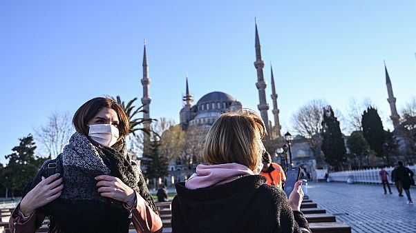 Türkiye'nin Avrupa'ya açılan sınır kapıları yolcu giriş çıkışlarına kapatıldı Türkiye'nin Avrupa'ya açılan sınır kapıları yolcu giriş çıkışlarına kapatıldı